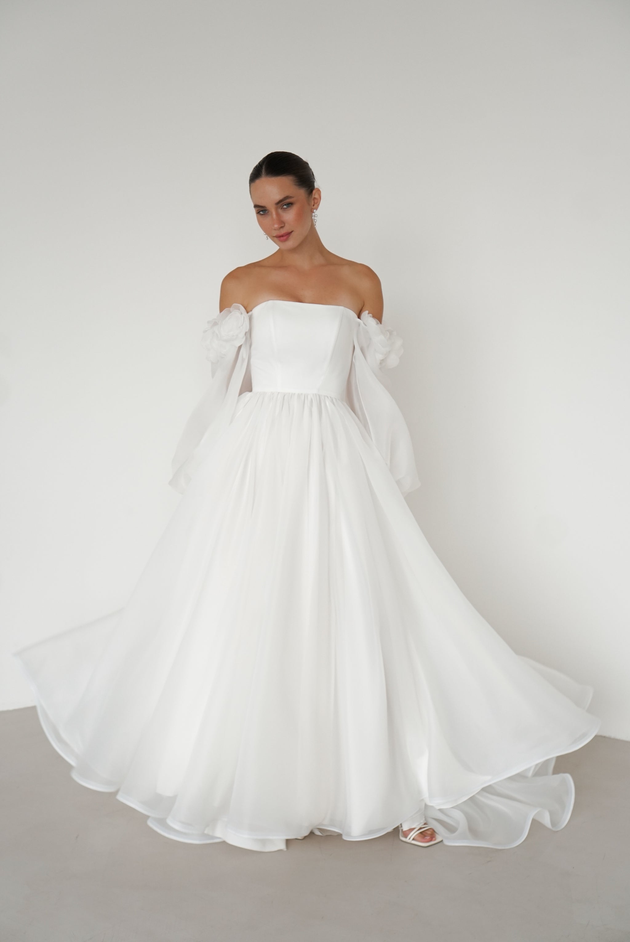 Winter Wedding Dresses - Buy in USA for December, January, February Winter Wedding Dresses - Buy in USA for December, January, February