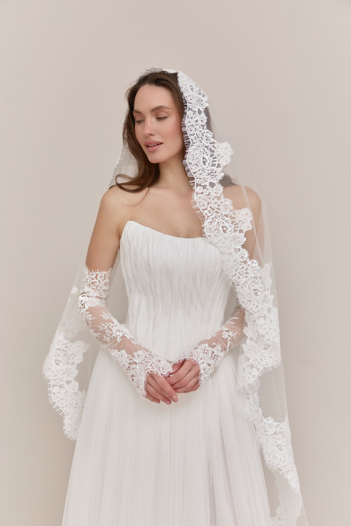 long sleeve wedding dress veil Clara Veil Off-white / 120 inches Cathedral