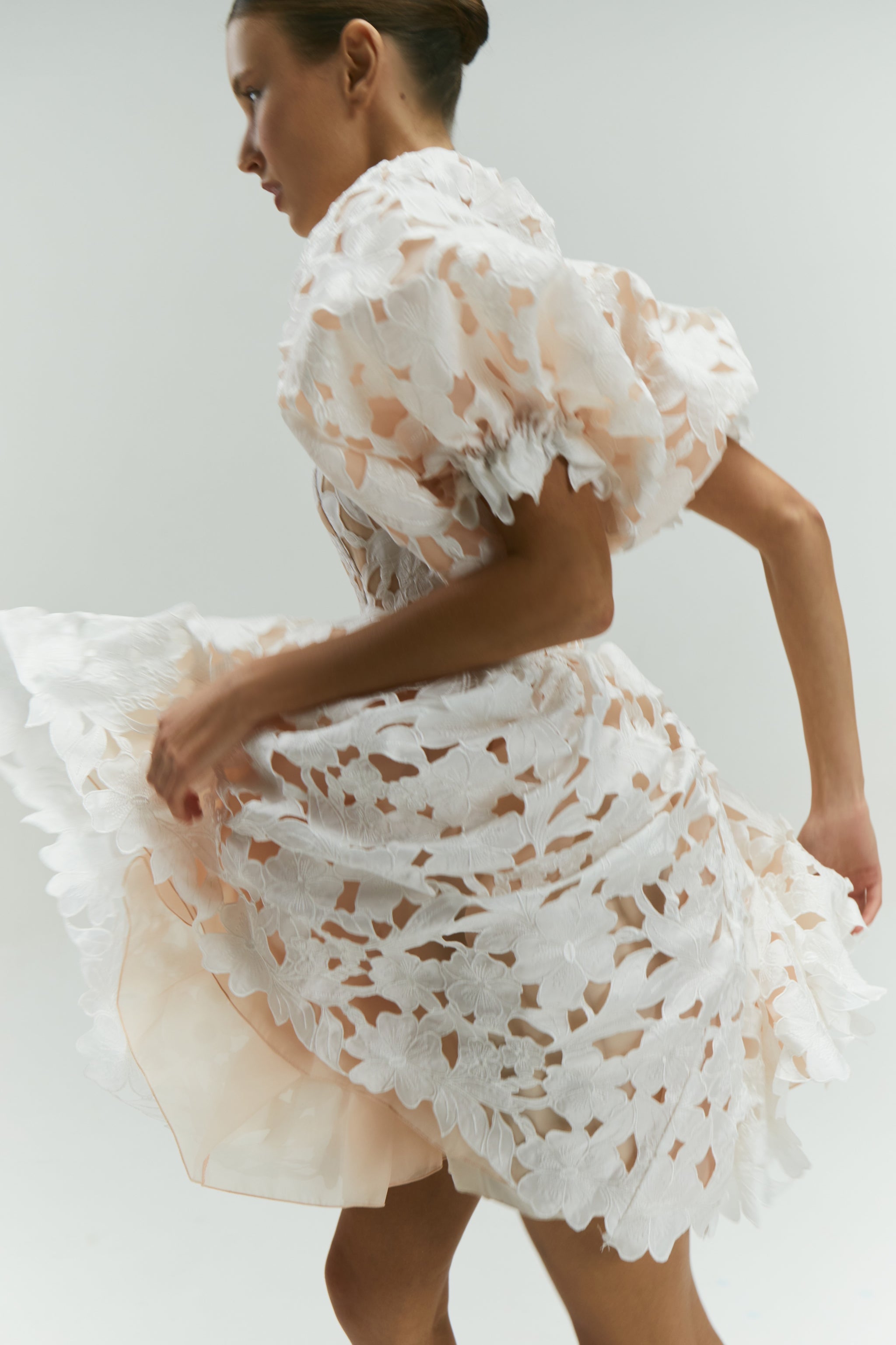 Short Wedding Lace Wedding dress, Evelyn Dress Nude\Ivory / 12