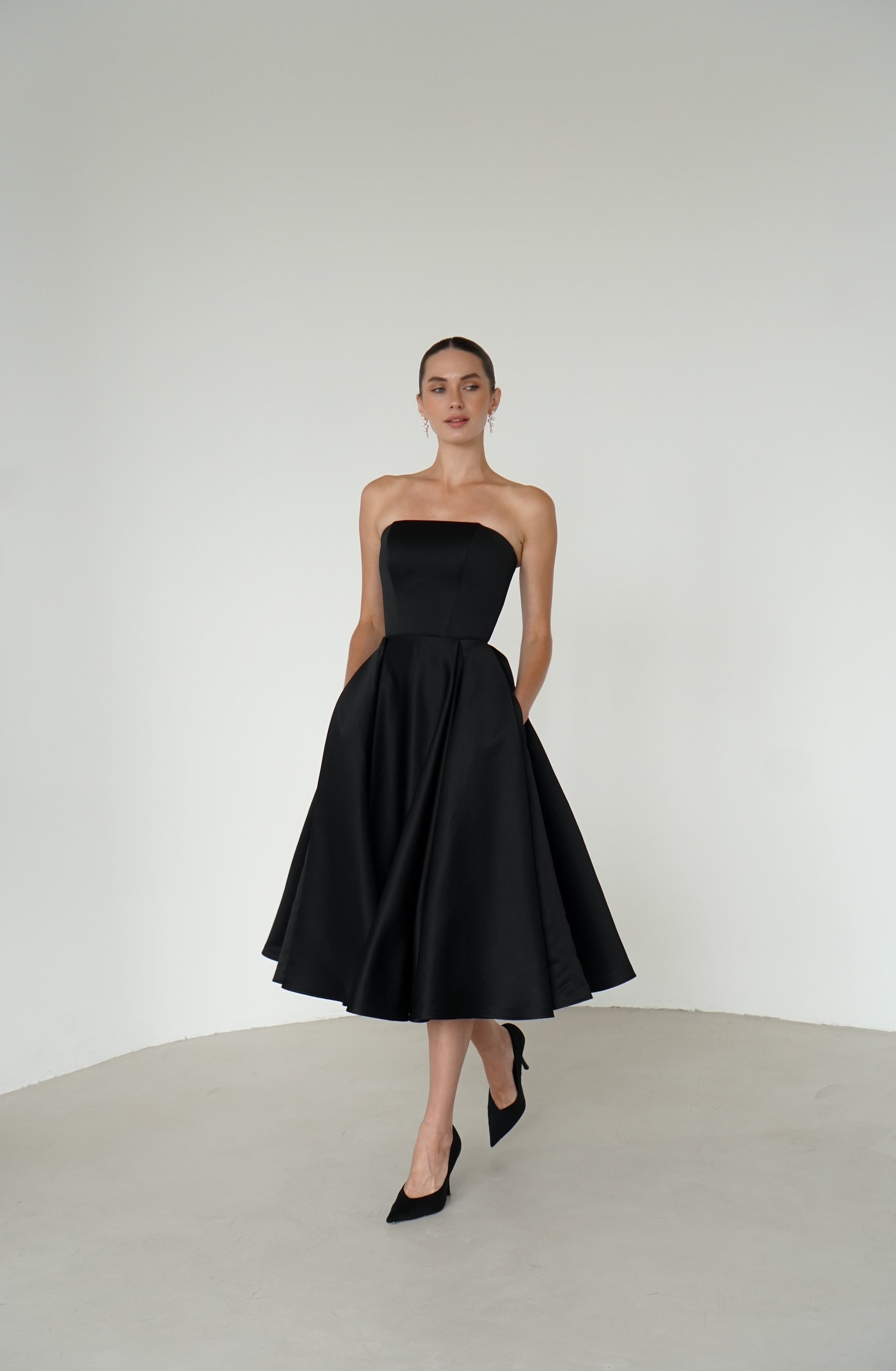 Emily Elegant Off-Shoulder Ruched Gown - Black | JW PEI