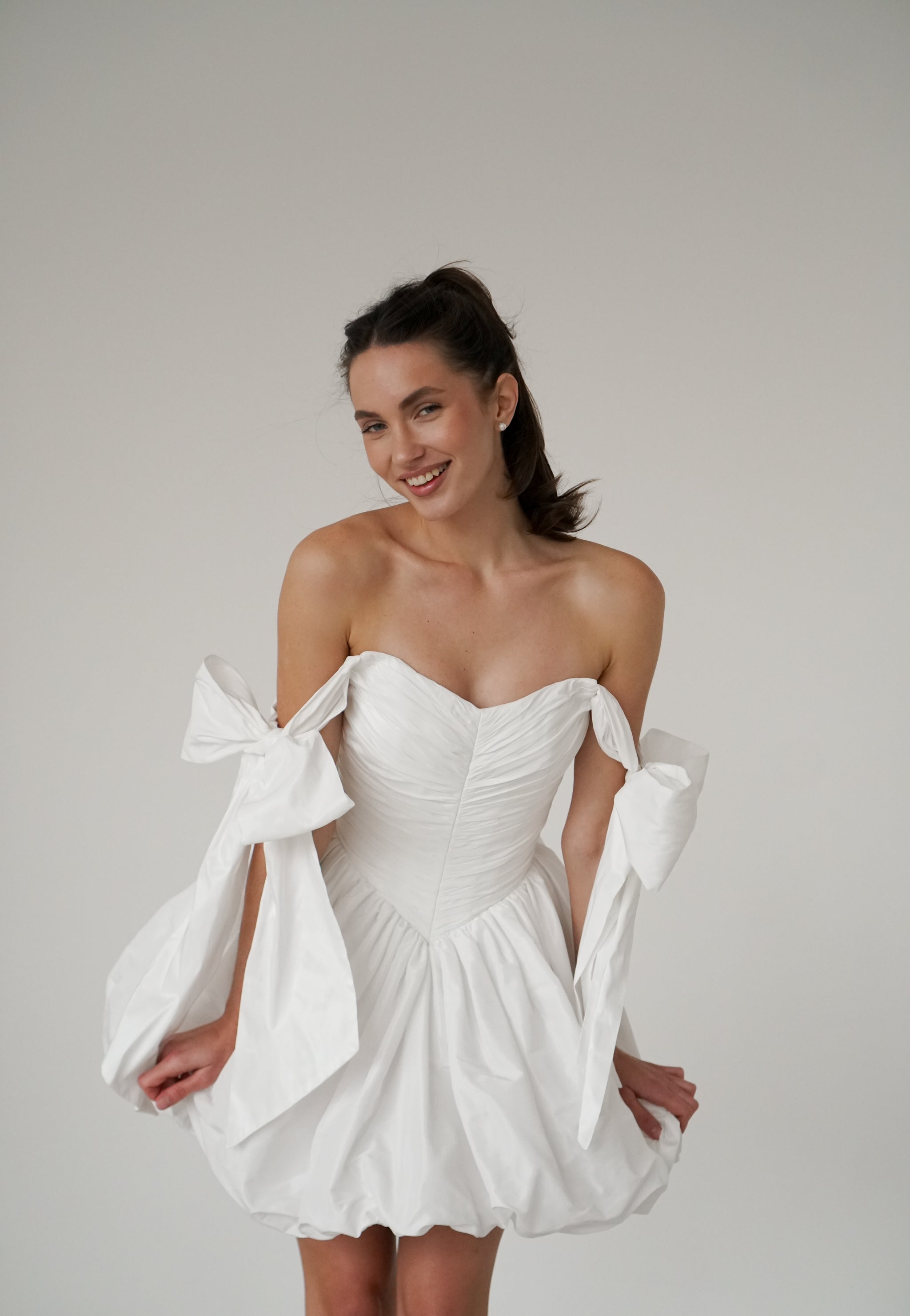 スーツ・フォーマル・ドレス poppy flower jacquard off shoulder dress web___-02_ef6e0bc0-c032-44b2-