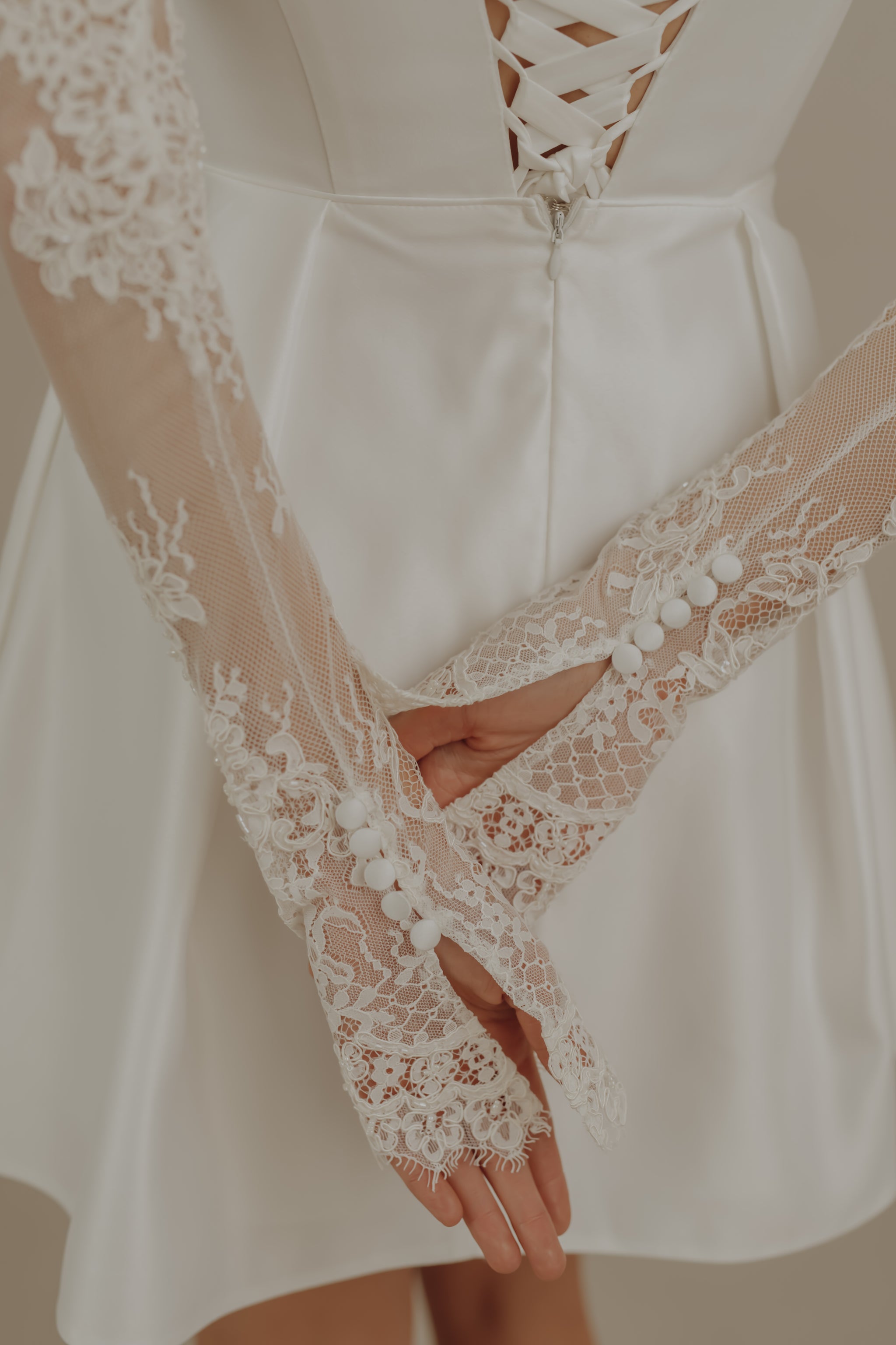 Clara Gloves Off-white / 13 inches Elbow-length